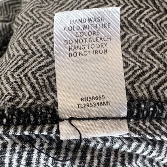 Leith Black and White Chevron Jumpsuit - Size: Small - Picture 7 of 8